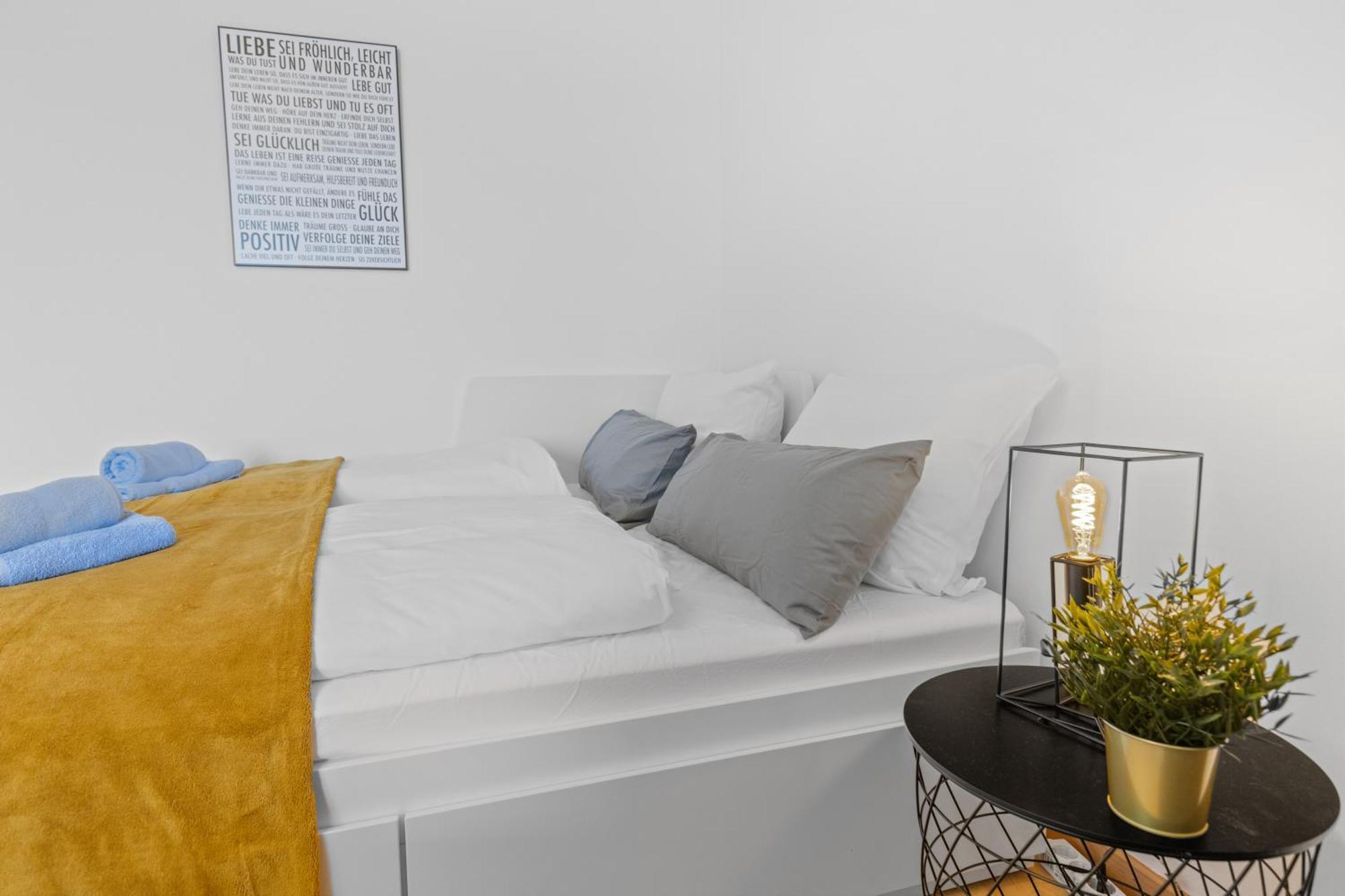 Sonniges City-Apartment Mit Suedbalkon Und Parklatz Neusass Екстер'єр фото