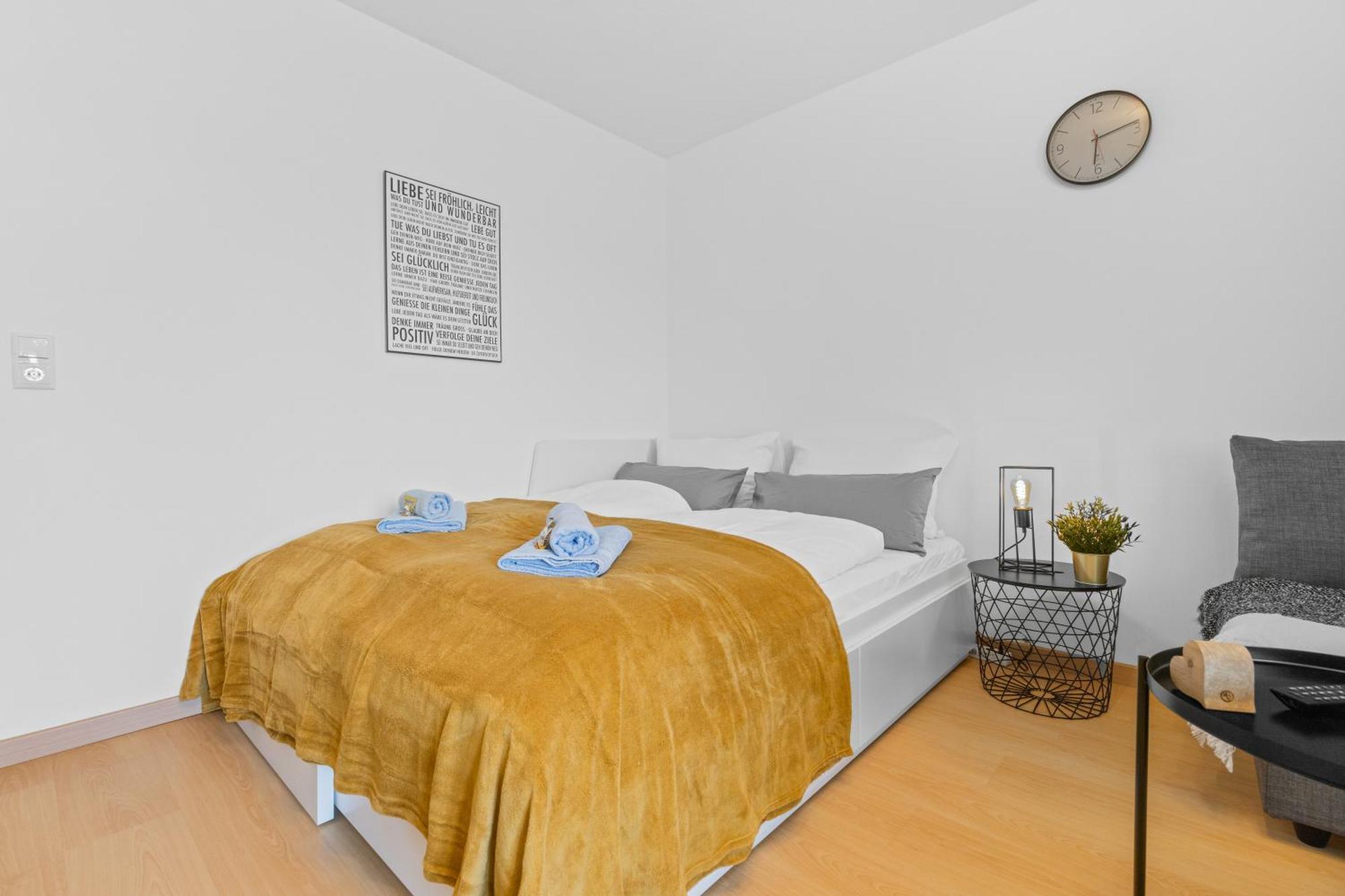 Sonniges City-Apartment Mit Suedbalkon Und Parklatz Neusass Екстер'єр фото