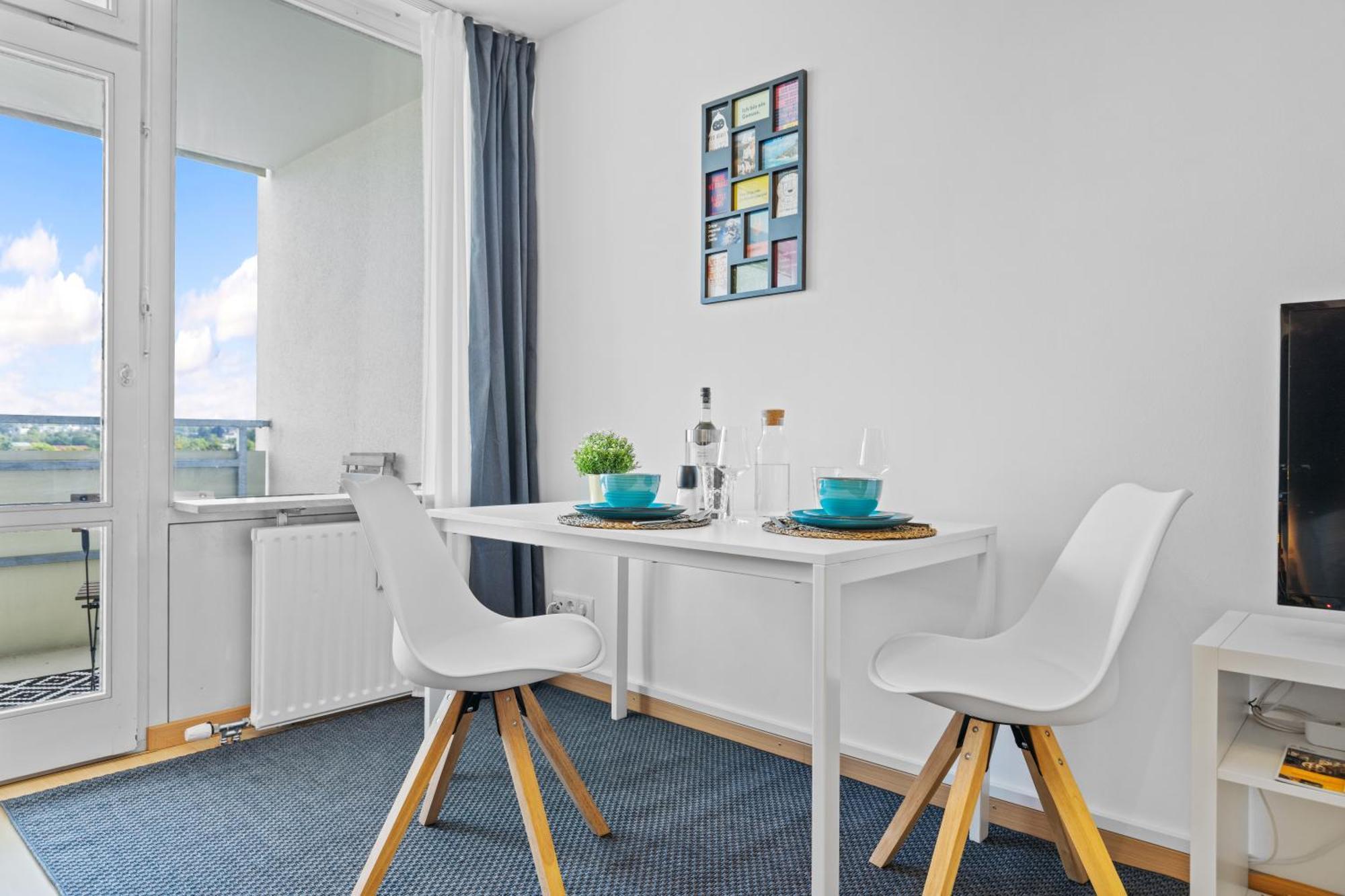 Sonniges City-Apartment Mit Suedbalkon Und Parklatz Neusass Екстер'єр фото